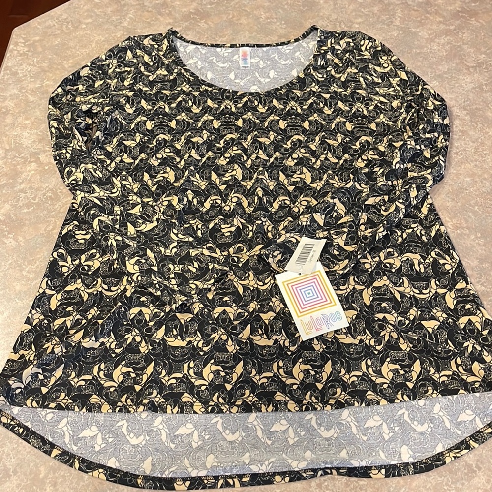NWT Lula Roe Luanne Medium